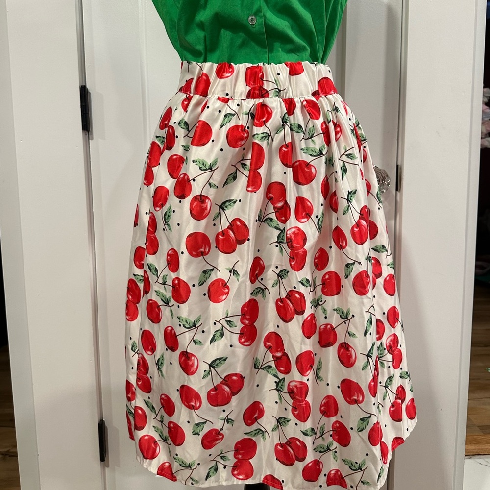 Vintage retro style 1950’s silky white skirt